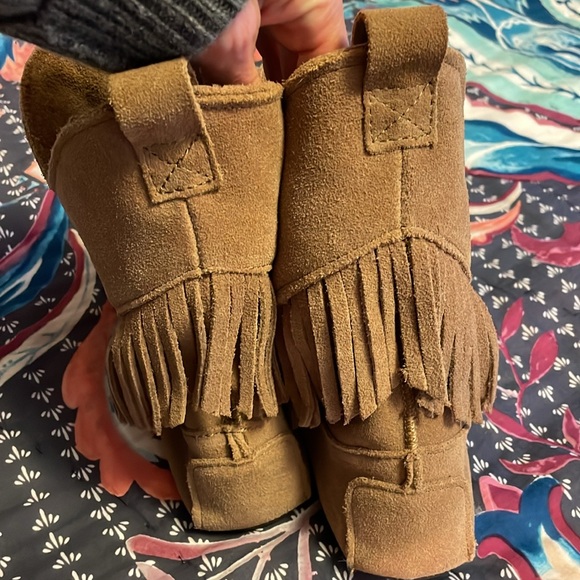 NEW groovy boho comfy Manitobah suede moccasin booties 8 🌞 - Picture 3 of 4